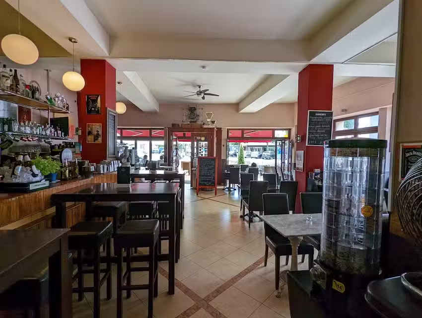 Kahn &ndash; Restaurant & Bar