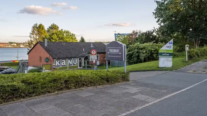 KaN&Uuml; | Event-Location mit F&ouml;rdeblick