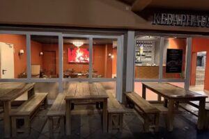 Kebaphaus am Rhein