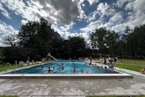 Kelzer Waldschwimmbad Bistro & Events
