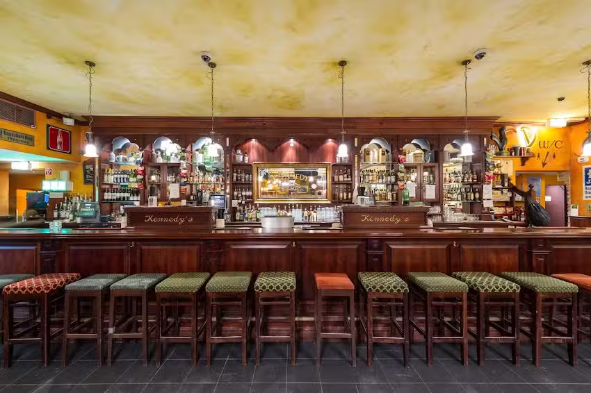 Kennedy&rsquo;s Bar & Restaurant