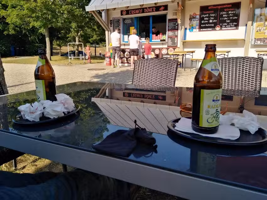 Kiosk an der Schiffsanlegestelle Berching