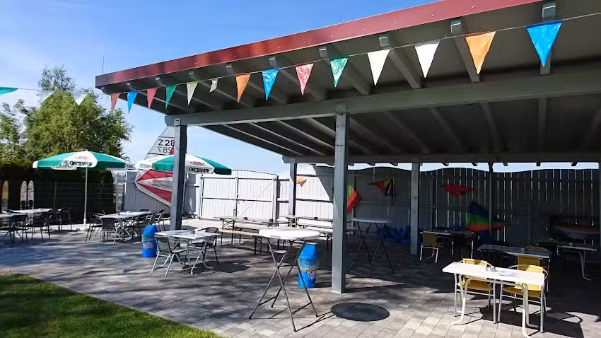 Kiosk & Biergarten &ndash; Freibad Gelchsheim