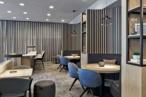 Kitchen & Bar at Courtyard
