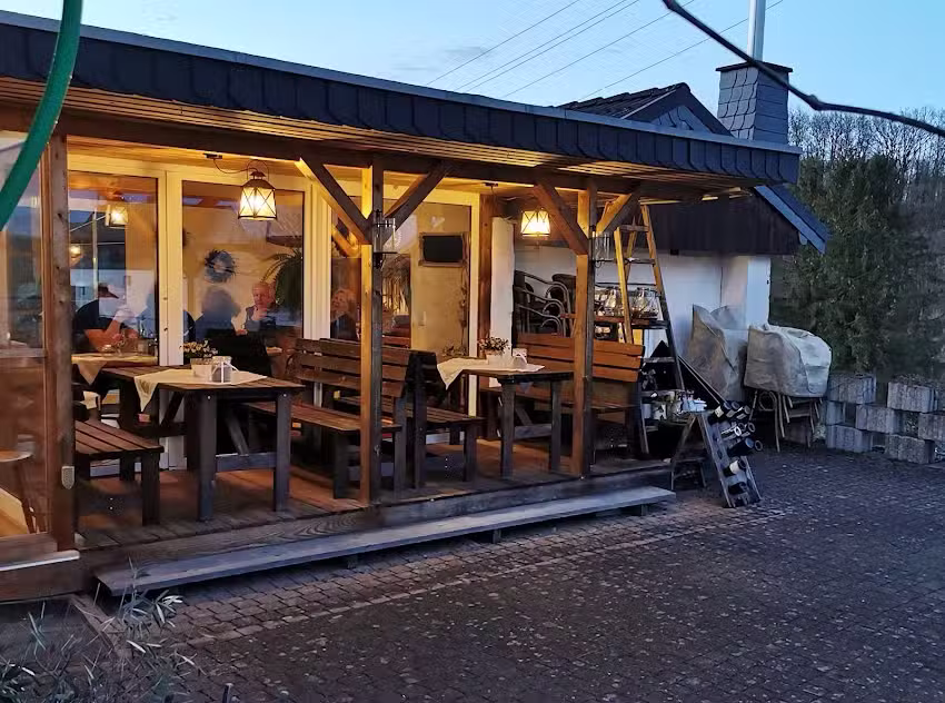Kleiner Weinschw&auml;rmer &ndash; Weinlokal