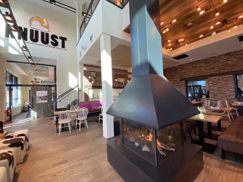 Knuust by Gr&uuml;nhoff