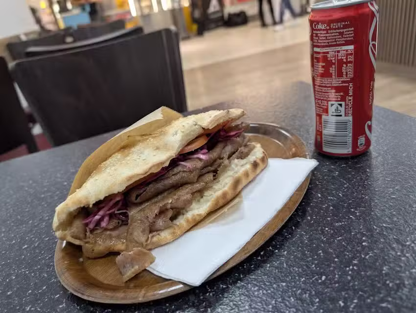 K&ouml;ngen Kebap