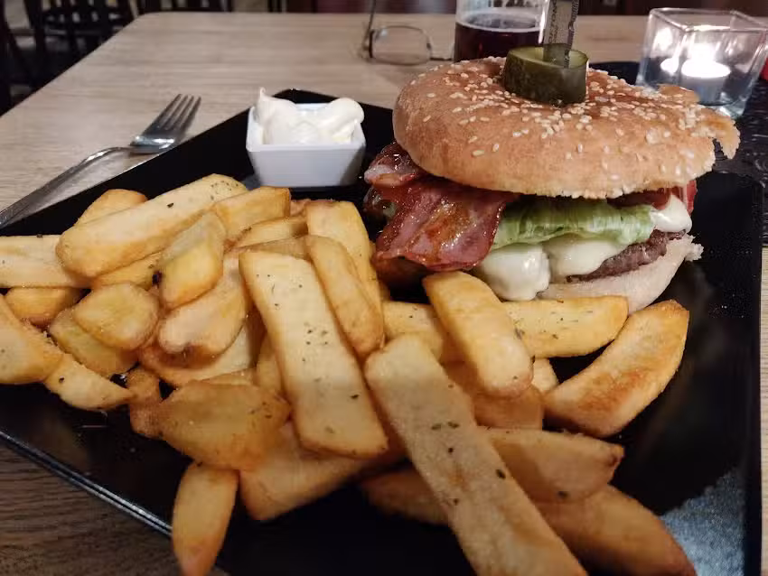 Kosta&rsquo;s Treff (Caf&eacute;, Bar, Bistro) &ndash; Neuss