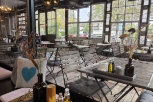 KOSTBAR Restaurant