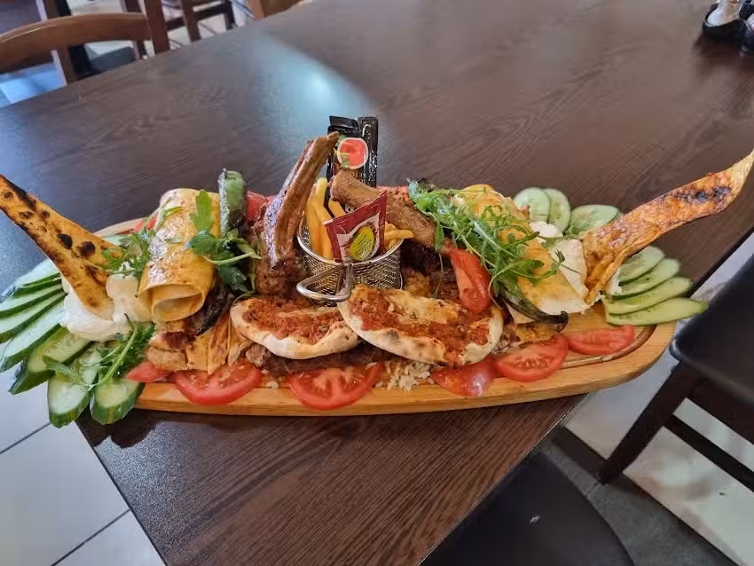 K&Ouml;Z Restaurant &ndash; Holzkohlegrill Stade