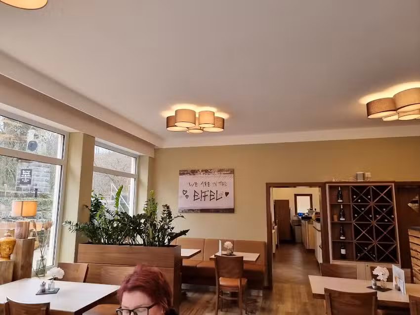 KuliMaarik Daun Restaurant