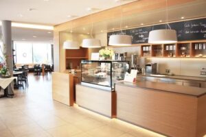 Kurzentrum mit Café-Restaurant Badstube