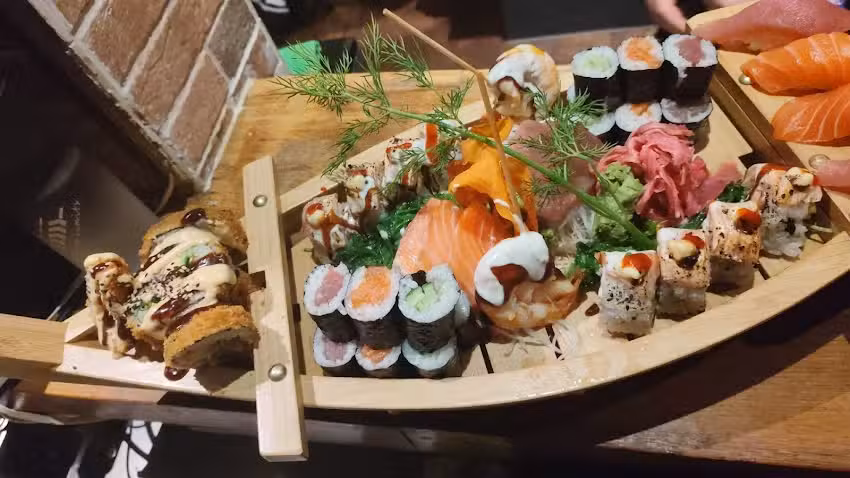 Kyoshi &ndash; Asian & Sushi Restaurant