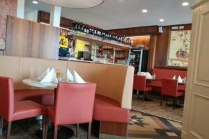 L’Osteria Apulien Leer