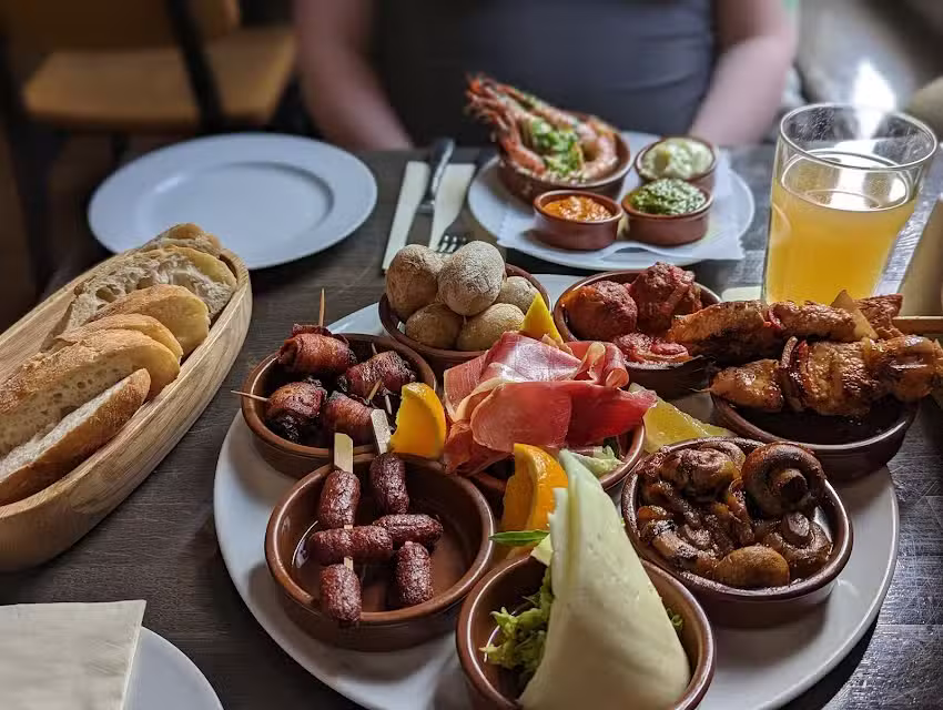 LA NI&Ntilde;A | Tapas Bar & Restaurant