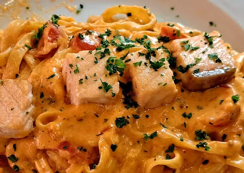 La Piazza Restaurant & Pizzeria