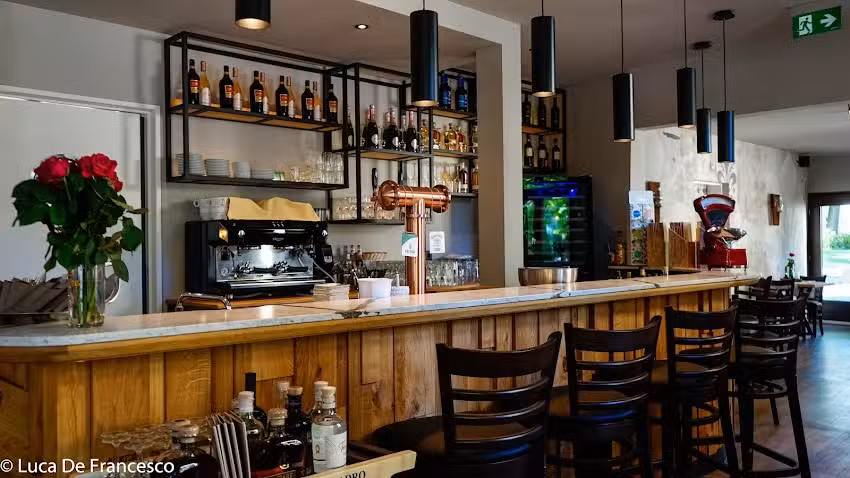 La Piazza Ristorante e Vinoteca