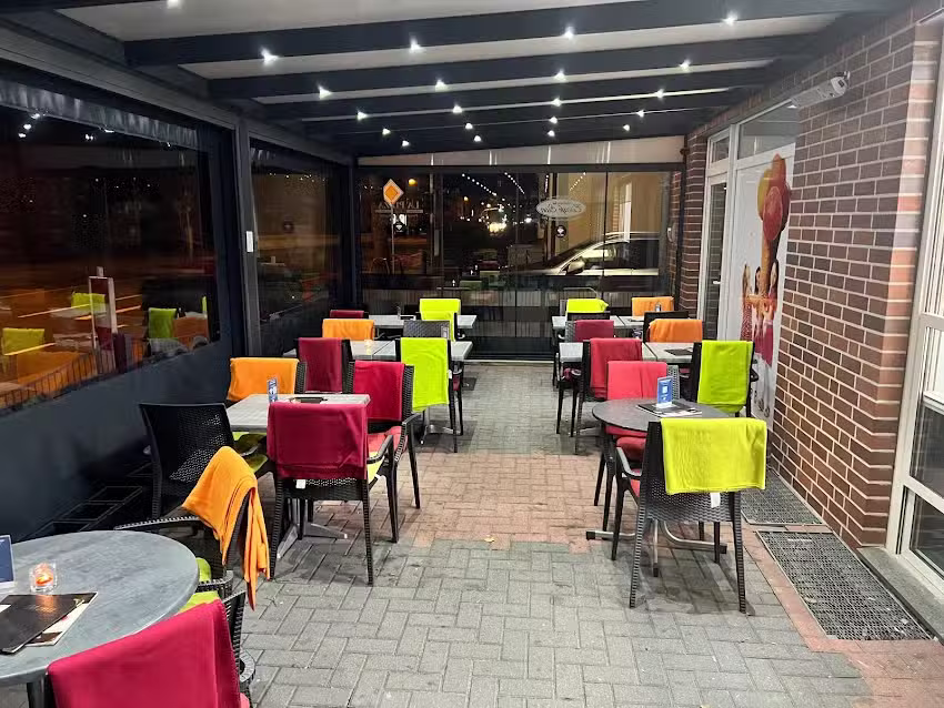 La Pizza &ndash; Italienisches Eiscaf&eacute; Sion