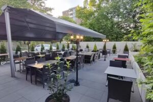 La Ponte Restaurant