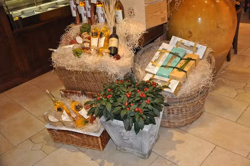 La Qualita Restaurant, Catering, Feinkost, Lieferservice, Lebensmittelh&auml;ndler