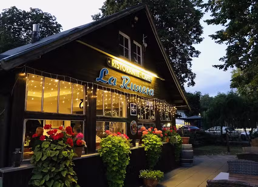 La Riviera