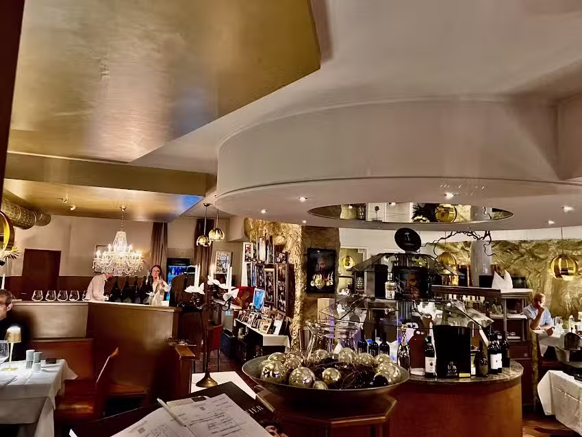 La Strada &ndash; Martini Suite &ndash; Vinum by Claudio Parrinello
