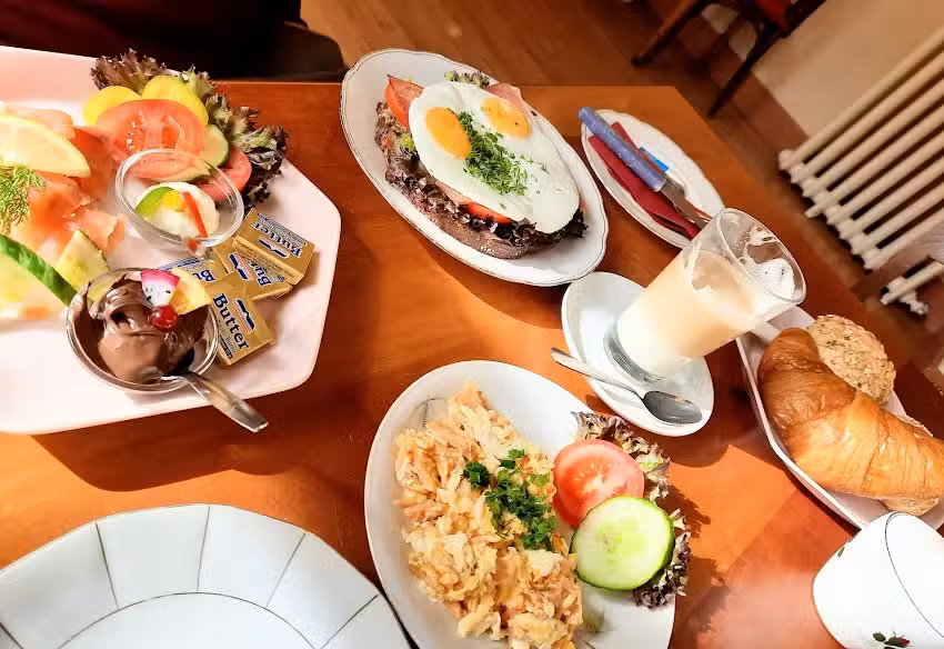 Lahn-Caf&eacute; am Roseng&auml;rtchen