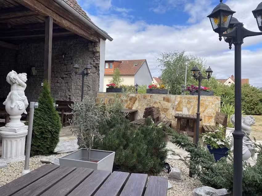 Landhotel Schwarzach am Main & Restaurant &bdquo;Akropolis&ldquo;