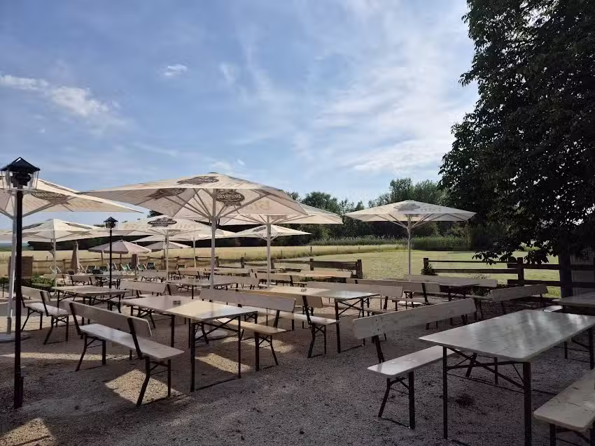Landmetzgerei Hedderichs Biergarten