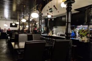 Le Bistro