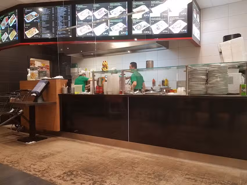 Le Viet Asian Food & Sushi