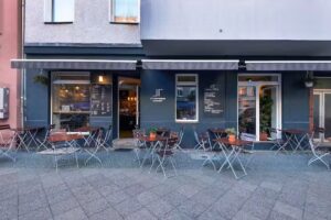 LIT Coffeebar & Bakery