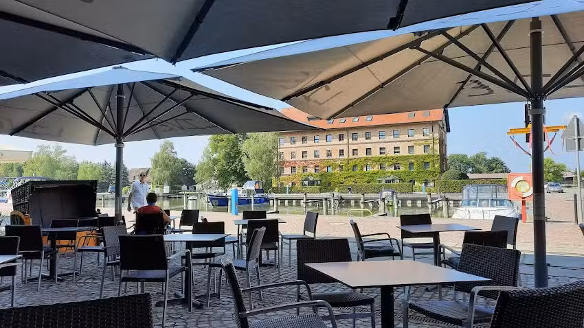 LIVE WERK Das HafenRestaurant