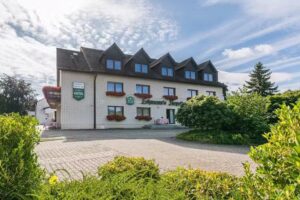 Lohmann&rsquo;s Kapeller Hof & Lohmi&acute;s PUB
