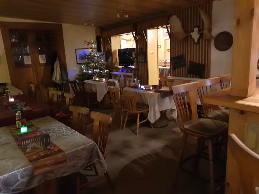 Lokal mit Seeblick &bdquo;Zum Strandkorb&ldquo; Dahmen