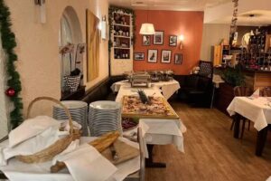 Loni’s Restaurant