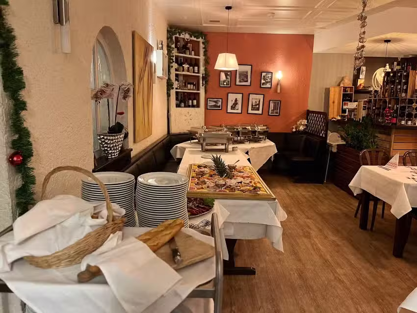 Loni&rsquo;s Restaurant