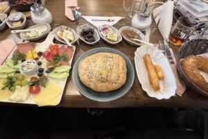 Lookma Cafe & Restaurant