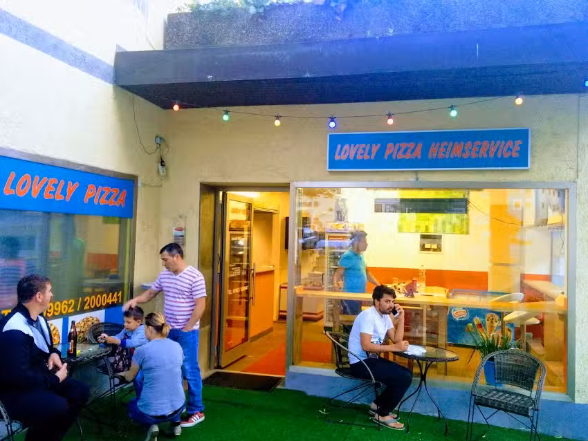 Lovely Pizza