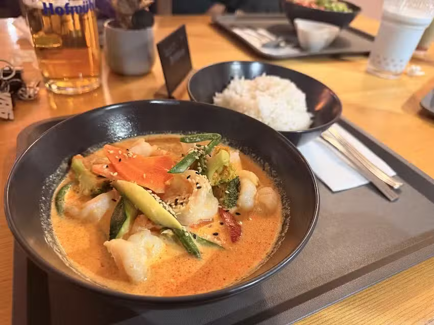 Lu Mi Na &ndash; Tea & Bowls