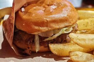 LU’S BURGER CLASSIC