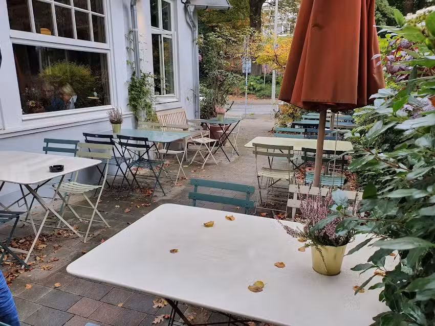 L&uuml;hmanns Teestube