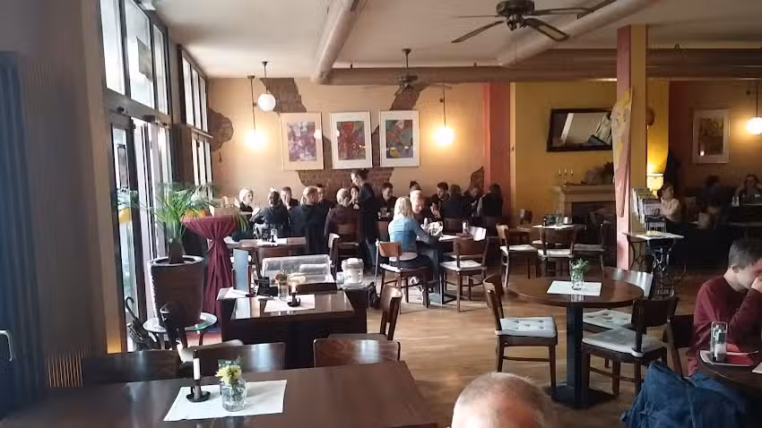 Lulu Lottenstein Restaurant & Bar