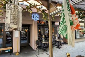 LUX Bar & Restaurant