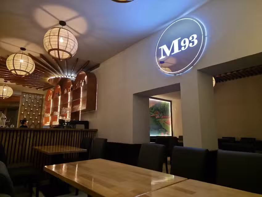 M93 Restaurant