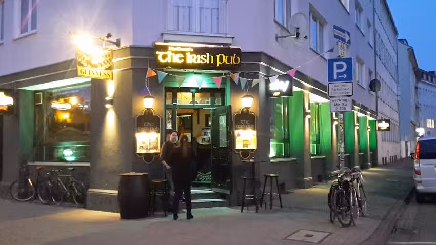MacGowan&rsquo;s The Irish Pub