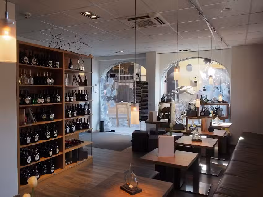 mainwein Weinbistro an der alten Mainbr&uuml;cke
