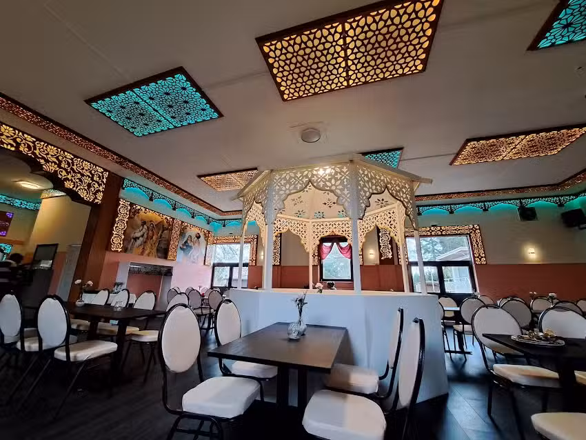 Majhe wale Indian Restaurant