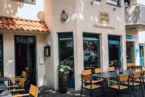 Mam-Mam Restaurant