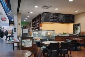 Manolya Bistro & Bar